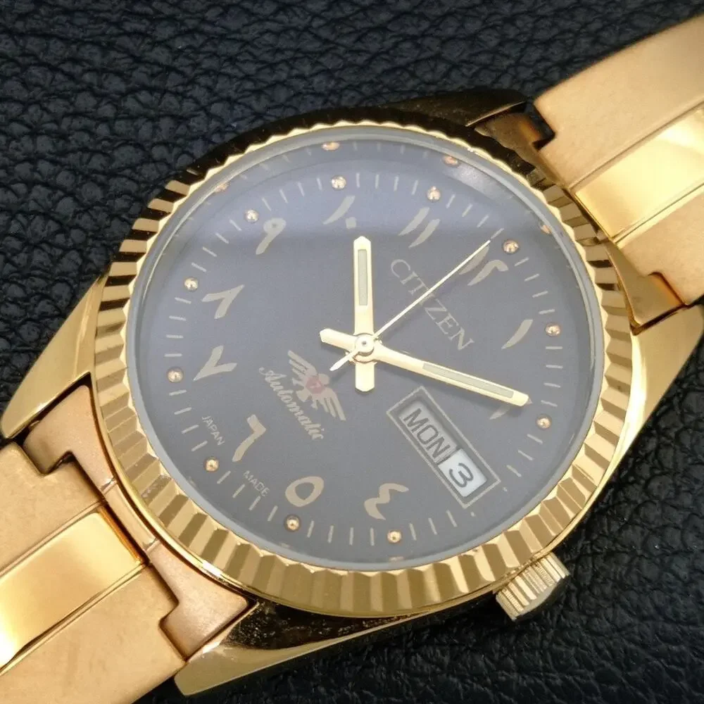 Vintage 1978 Citizen Automatic Mens Gold Watch W/daydate & Black accents